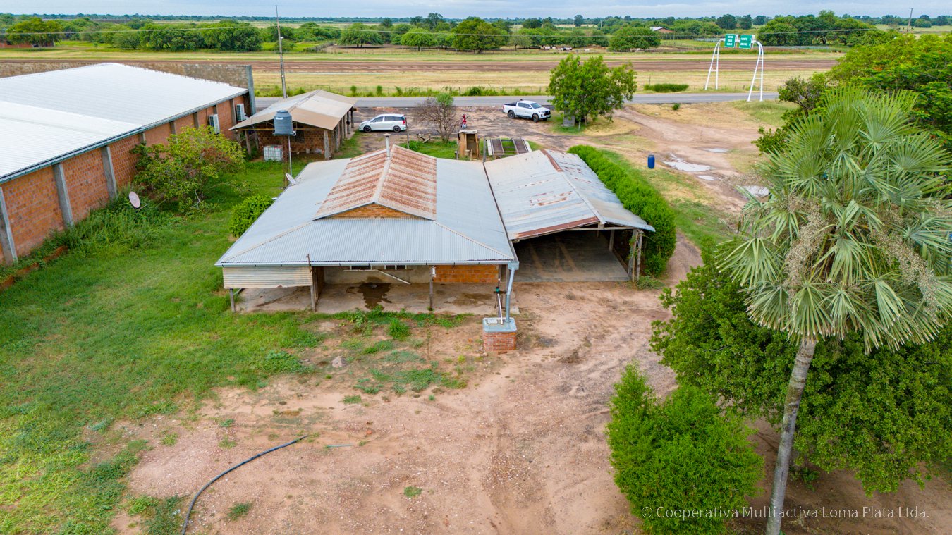 Propiedad Comercial en Loma Plata - 3
