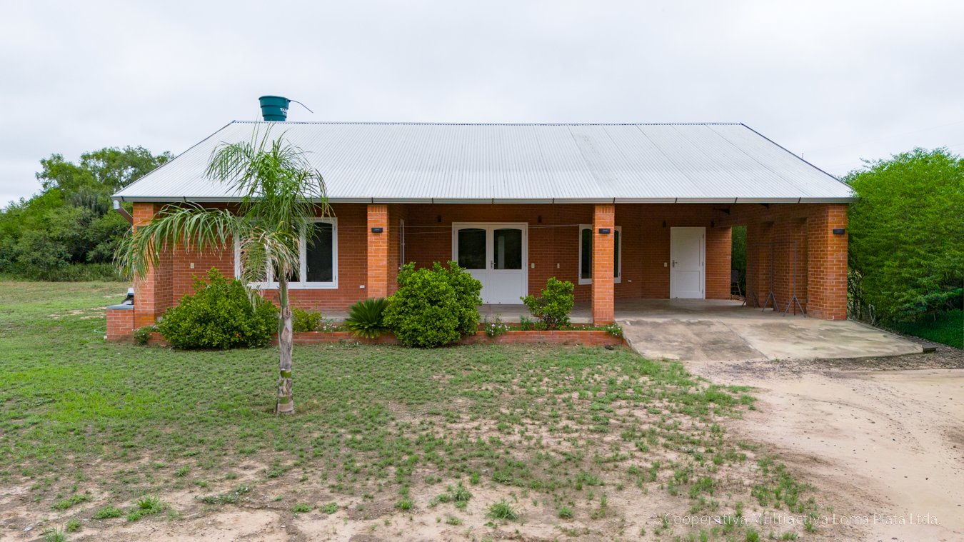 Casa Residencial en Filadelfia - 2