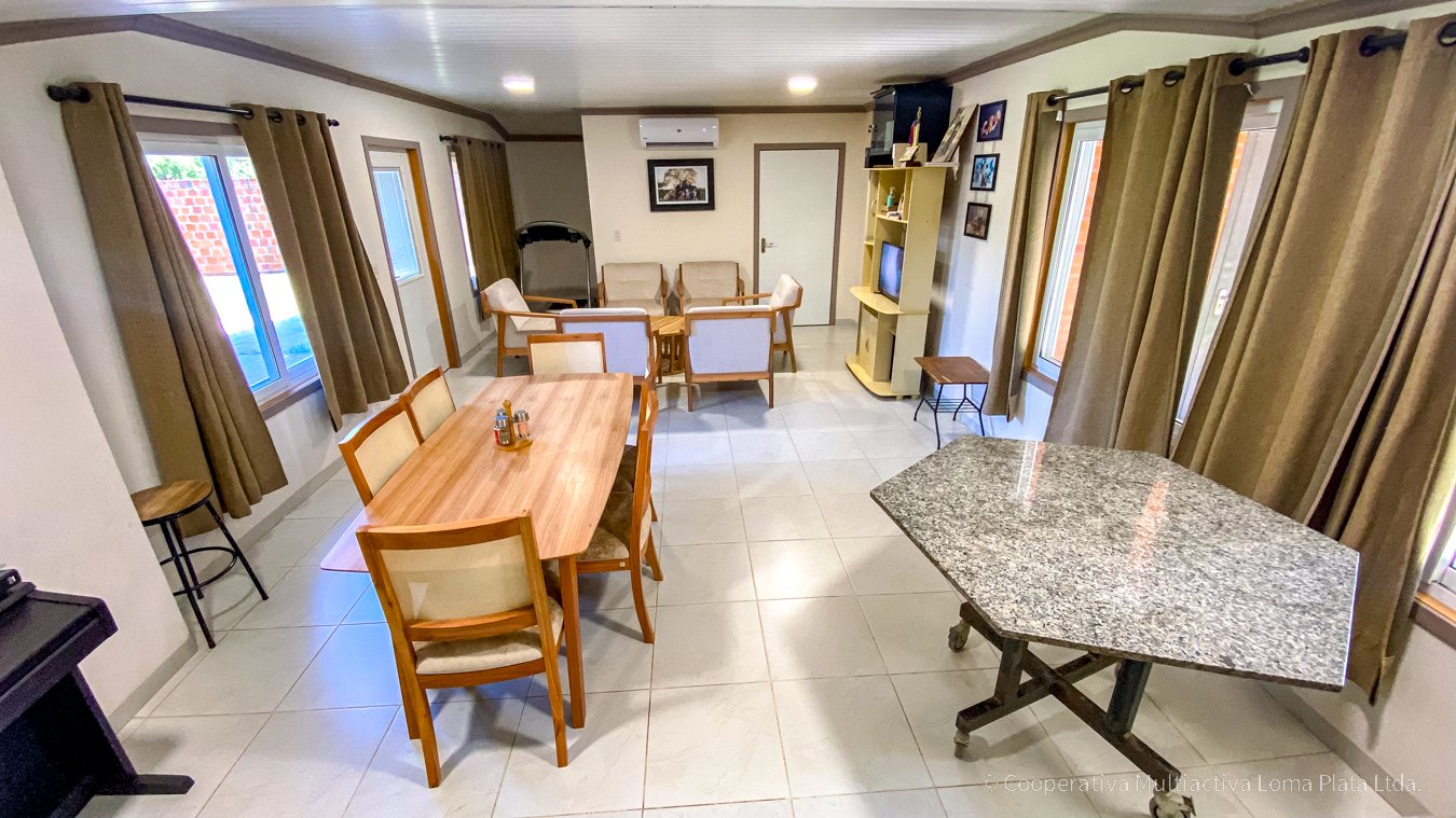 Casa con Comercio en Loma Plata - 4