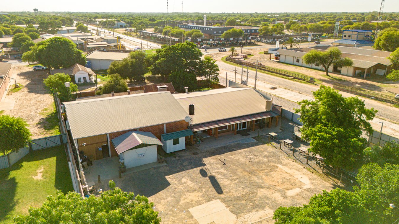Centro Comercial en Loma Plata